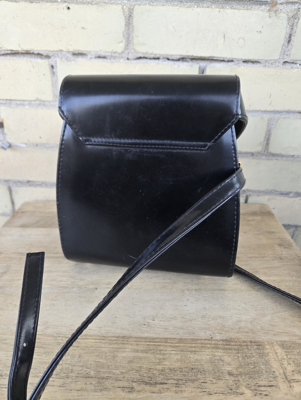 Vintage Leather Bag - Picture 11 of 14